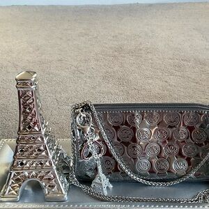 💗MICHAEL KORS💗 SILVER CROSSBODY PURSE